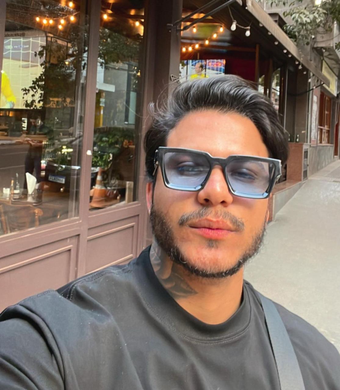 garoto de programa - Perfil Hetero